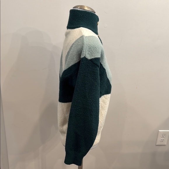 Peace n’ Love Small Women's Teal and Cream Turtleneck Sweater - Picture 7 of 9